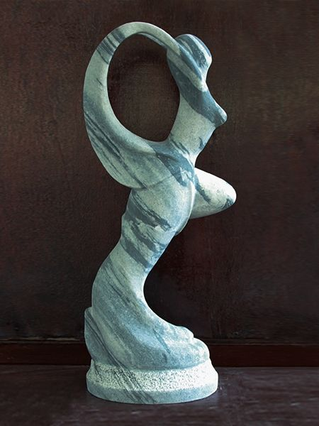Tượng Thiếu nữ khiêu vũ trừu tượng