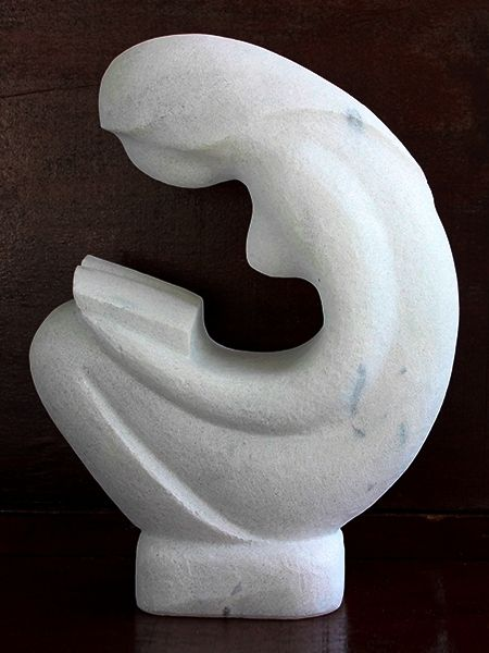 Tượng Cô gái đọc sách trừu tượng