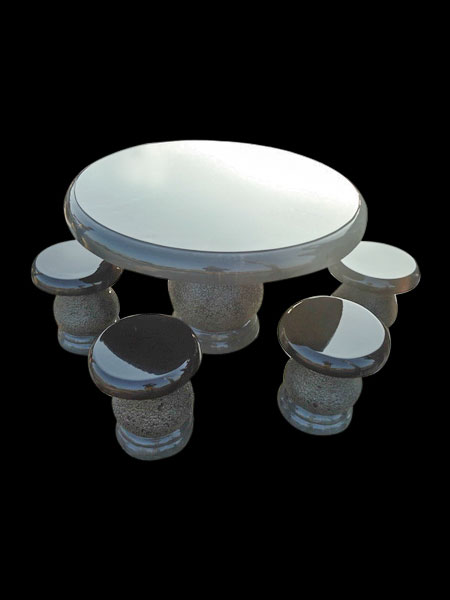 Bộ bàn tròn và ghế đẩu granite đen