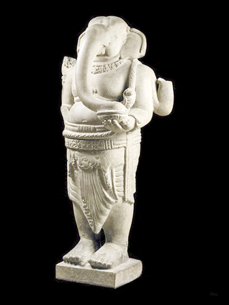 Tượng thần Ganesha Chàm đứng bằng sa thạch DSF-CP34