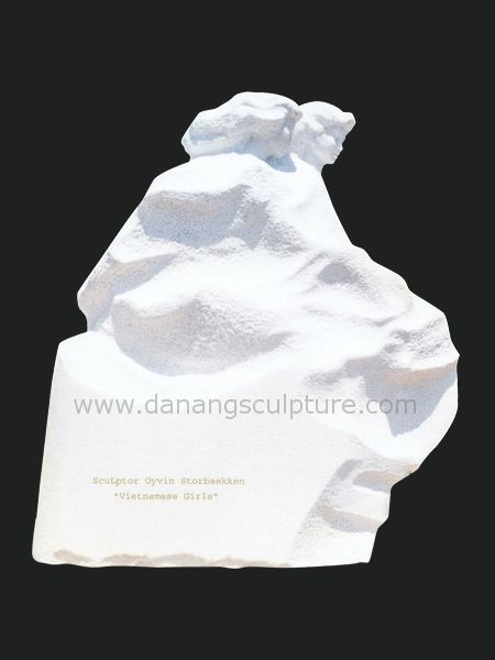 Tượng hai thiếu nữ cưỡi voi bằng đá