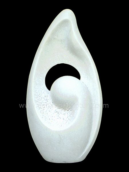 Tượng nghệ thuật Lòng mẹ bằng đá
