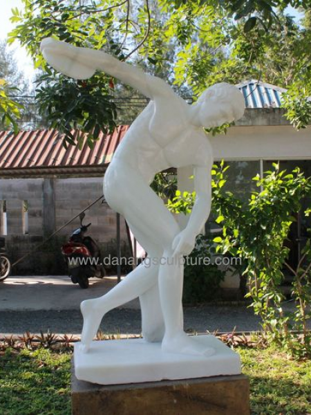 Tượng người ném đĩa