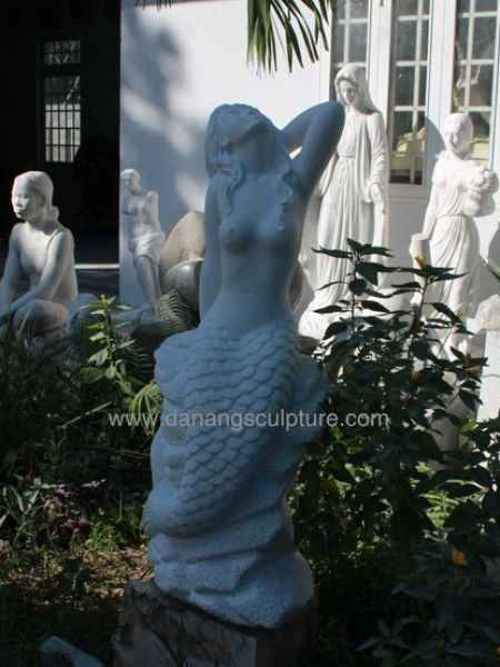 Tượng nàng tiên cá bằng đá